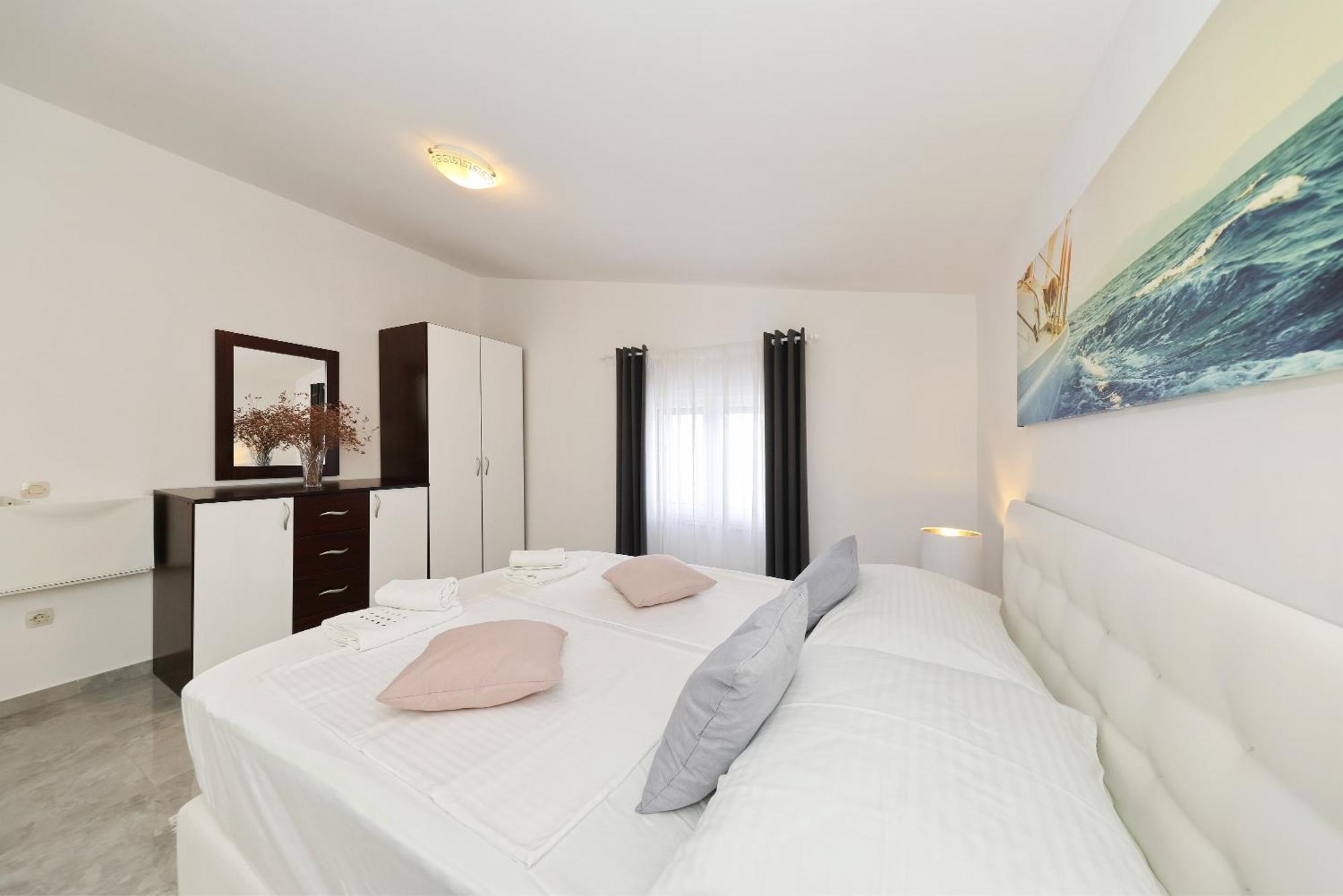 Apartments Rosini, 300M From The Beach With Shared Tavern And Bikes, Nin Kültér fotó