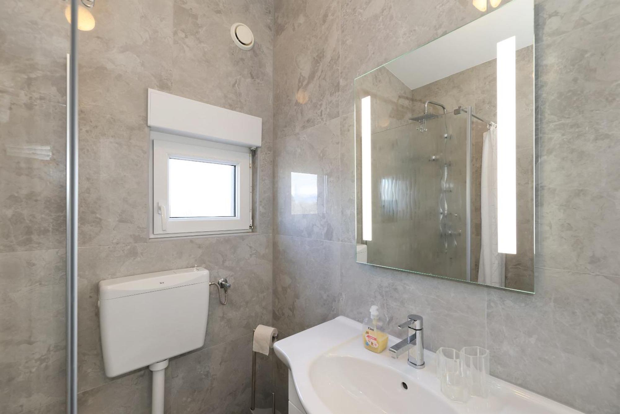 Apartments Rosini, 300M From The Beach With Shared Tavern And Bikes, Nin Kültér fotó