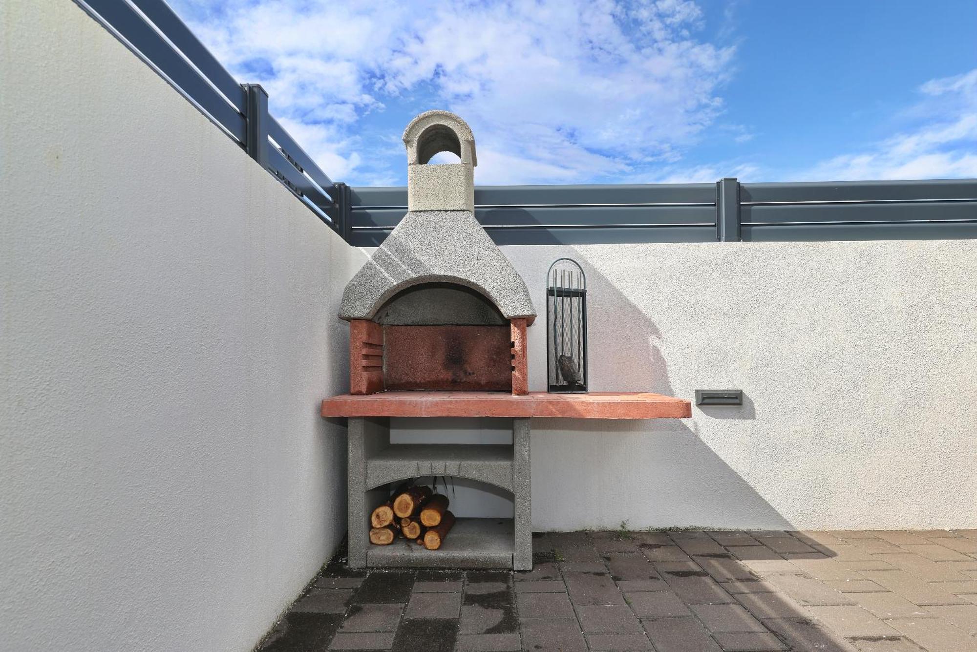Apartments Rosini, 300M From The Beach With Shared Tavern And Bikes, Nin Kültér fotó
