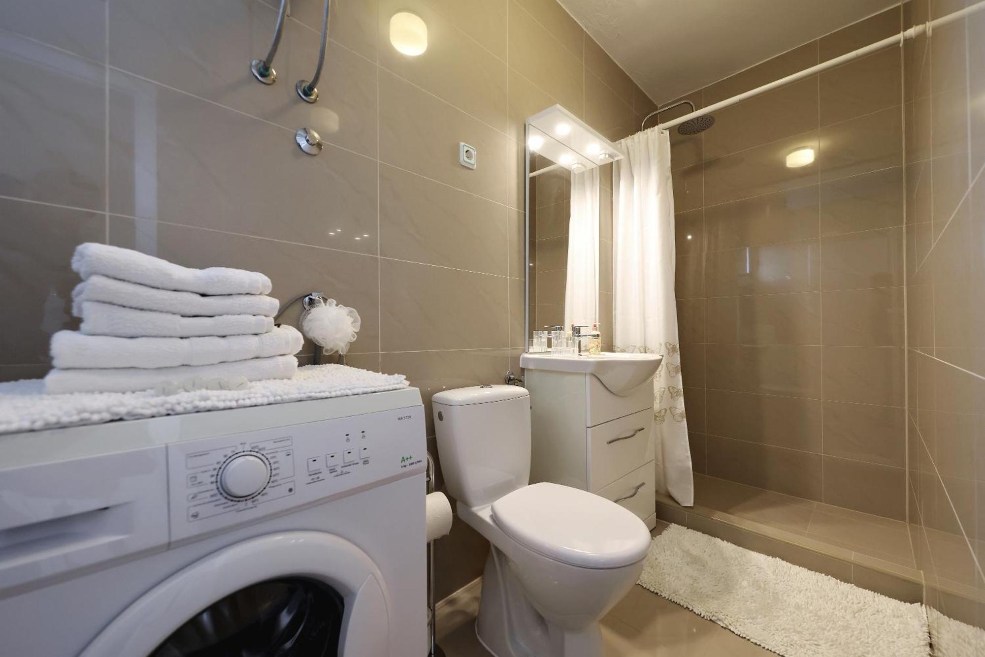 Apartments Rosini, 300M From The Beach With Shared Tavern And Bikes, Nin Kültér fotó