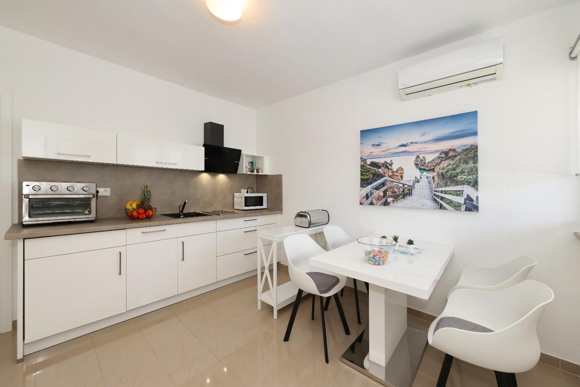 Apartments Rosini, 300M From The Beach With Shared Tavern And Bikes, Nin Kültér fotó