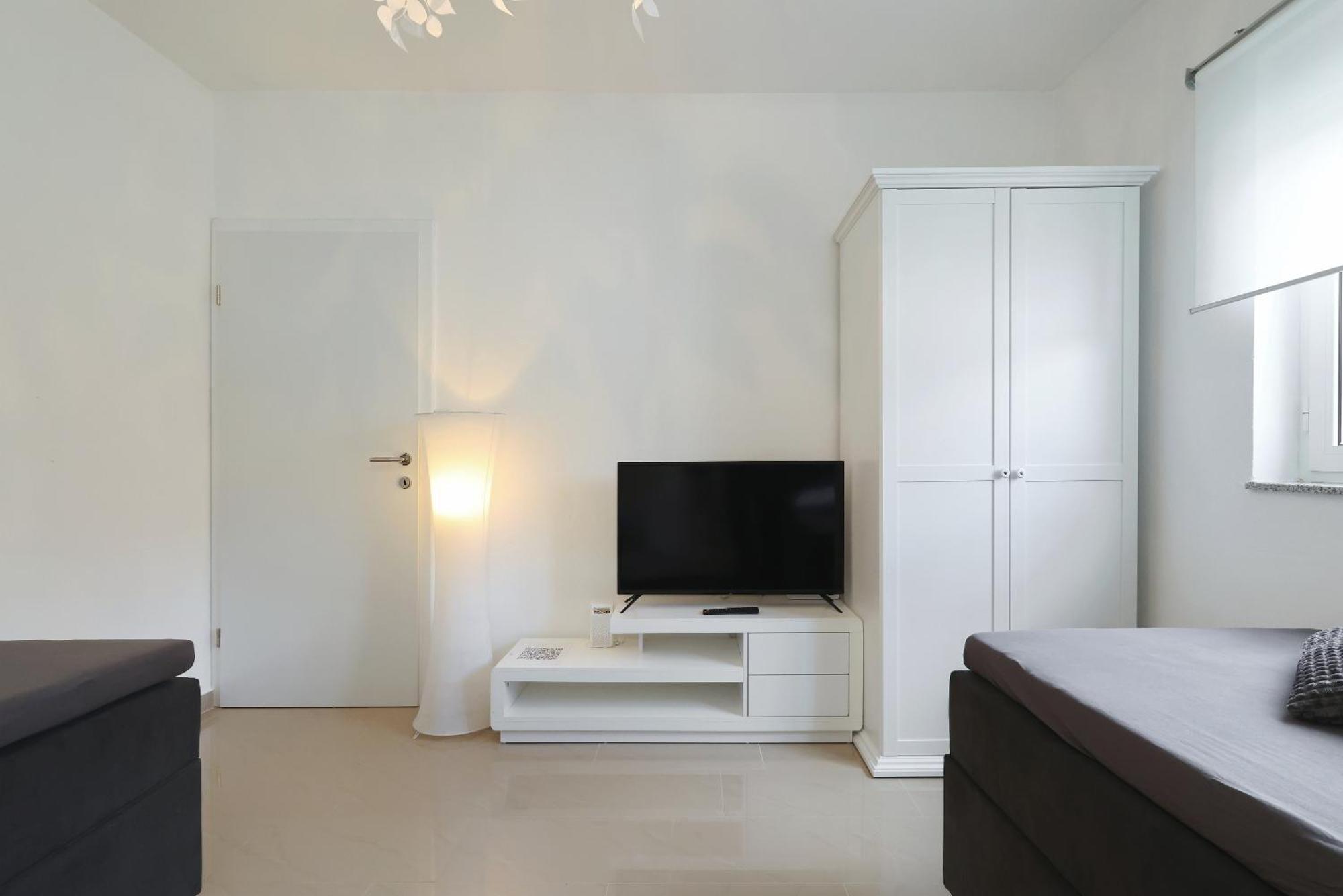Apartments Rosini, 300M From The Beach With Shared Tavern And Bikes, Nin Kültér fotó